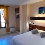 Hotel De France 2*