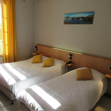 Contact De France Hotel