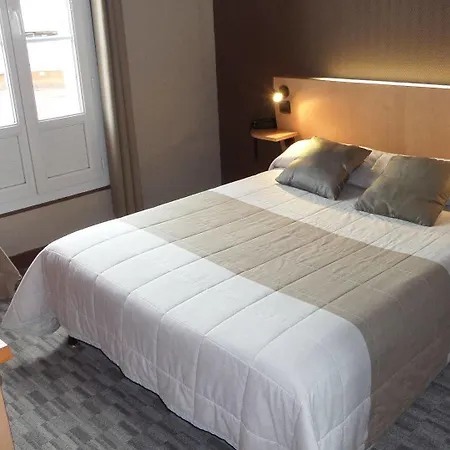 Contact De France Hotel